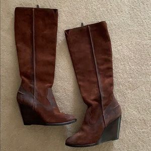 Frye CeCe Seam Tall in brown suede size 9